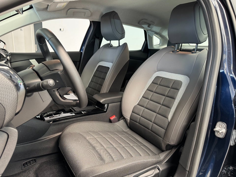 Citroën ë-C4 X 54 Plus 4d