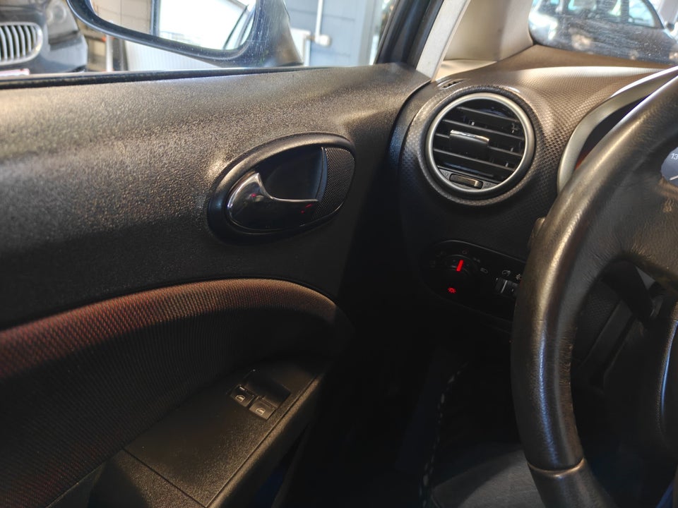 Seat Leon 1,6 Stylance 5d