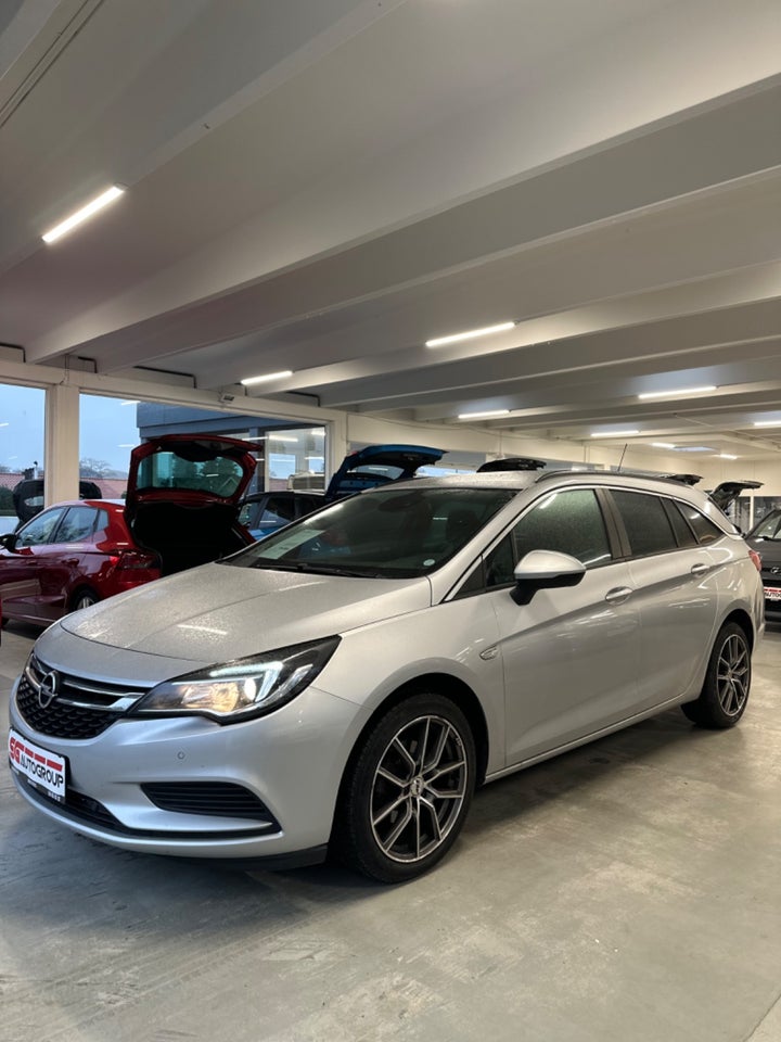 Opel Astra 1,6 CDTi 110 Enjoy Sports Tourer 5d