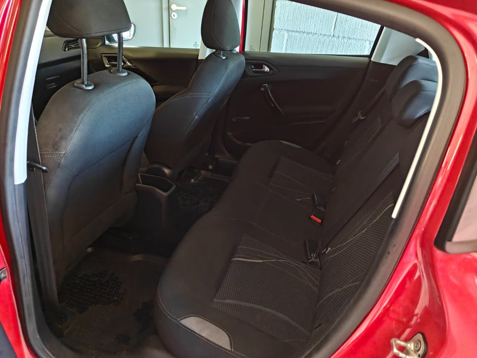 Peugeot 208 1,2 VTi 82 Active 5d