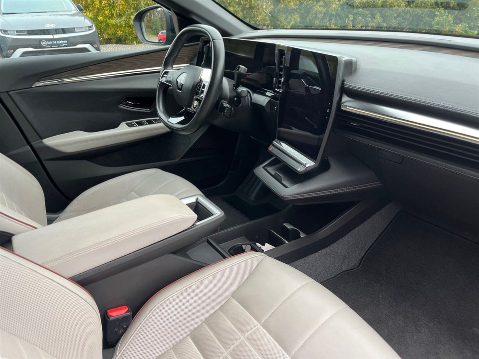 Renault Megane E-Tech 60 Iconic 5d