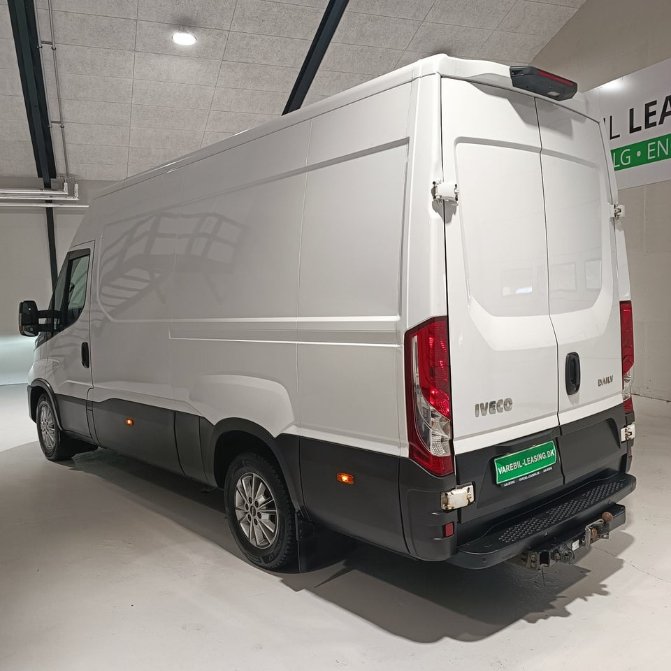Iveco Daily 2,3 35S16 12m³ Van AG8
