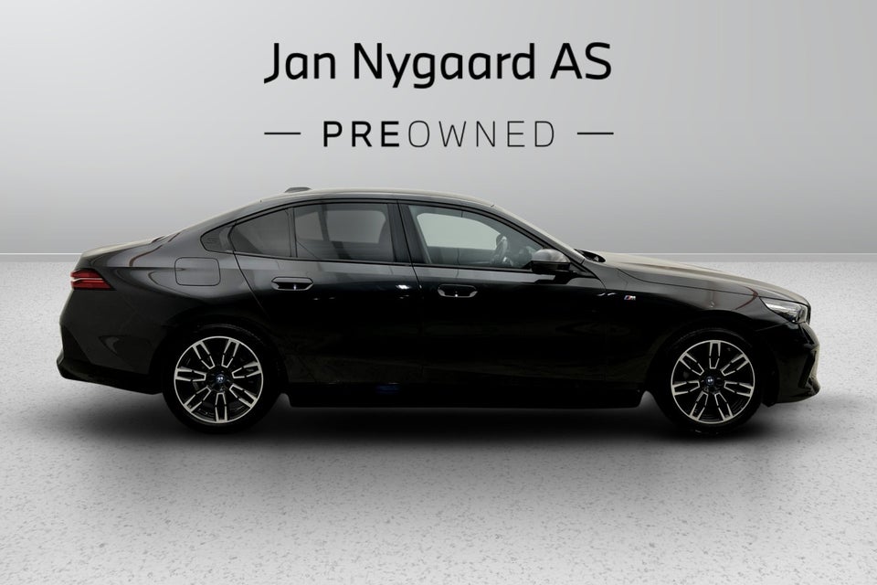 BMW i5 eDrive40 M-Sport 4d