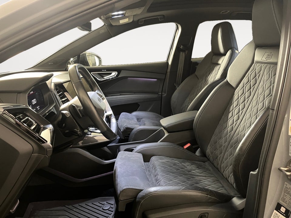 Audi Q4 e-tron 50 S-line quattro 5d