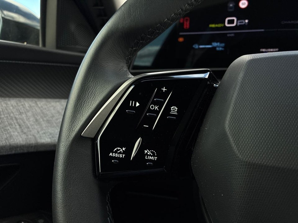 Peugeot e-5008 77 Allure 7prs 5d