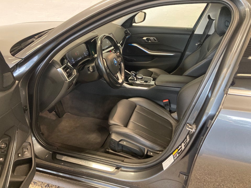 BMW 330e 2,0 Touring Sport Line aut. 5d