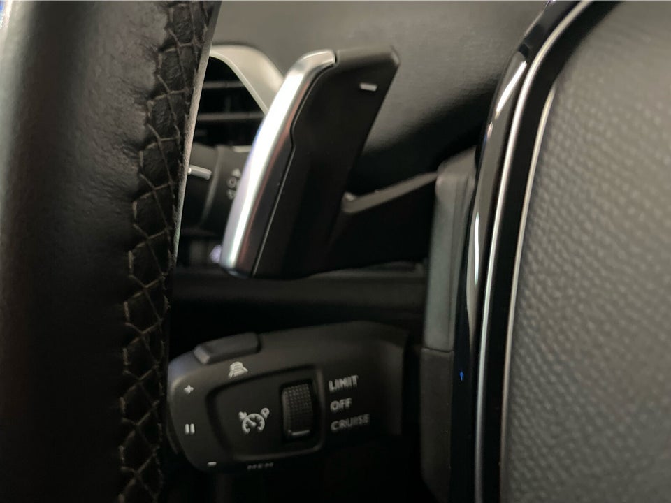 Peugeot 3008 1,6 Hybrid Selection Sport EAT8 5d