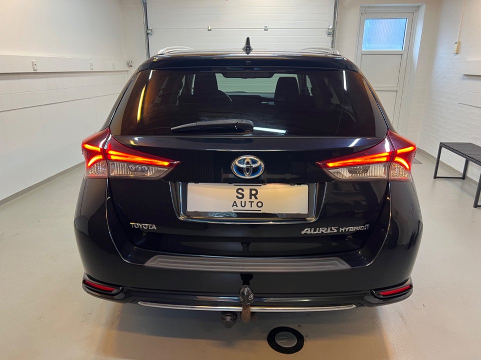 Toyota Auris 1,8 Hybrid H2 Comfort Touring Sports CVT 5d