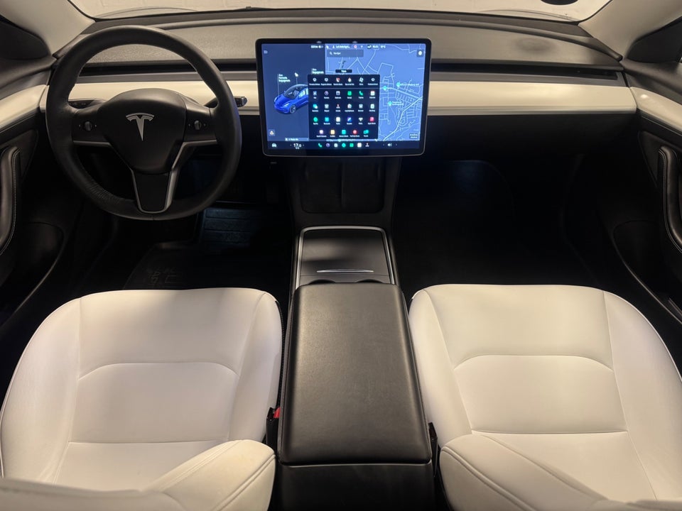 Tesla Model 3 Long Range AWD 4d