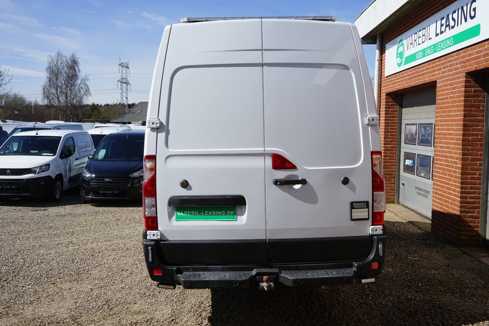 Renault Master IV T35 2,3 dCi 165 L3H2 Kassevogn RWD
