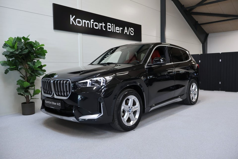 BMW iX1 xDrive30 5d