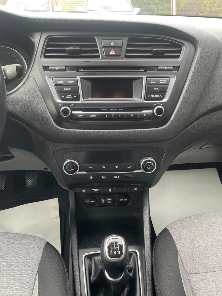 Hyundai i20 1,25 Black Line 5d