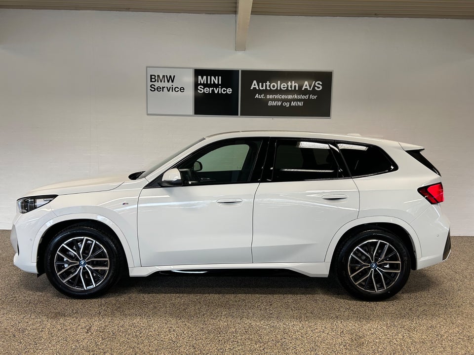 BMW iX1 xDrive30 Fully Charged 5d