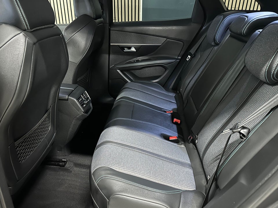 Peugeot 3008 1,6 Hybrid Allure EAT8 5d