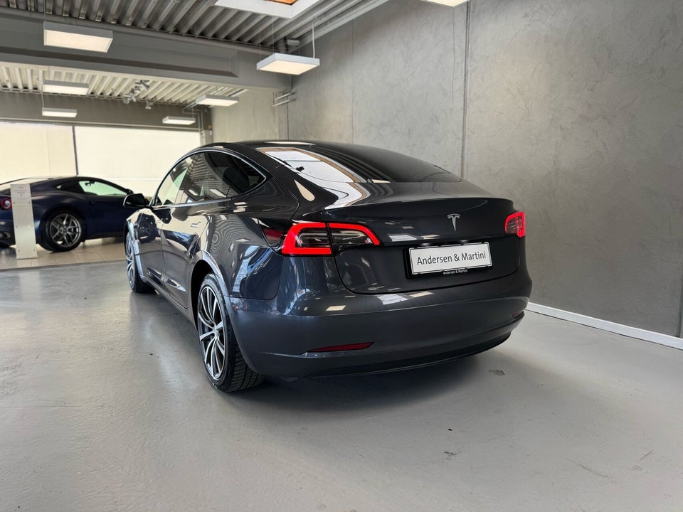 Tesla Model 3 Standard Range+ RWD 4d