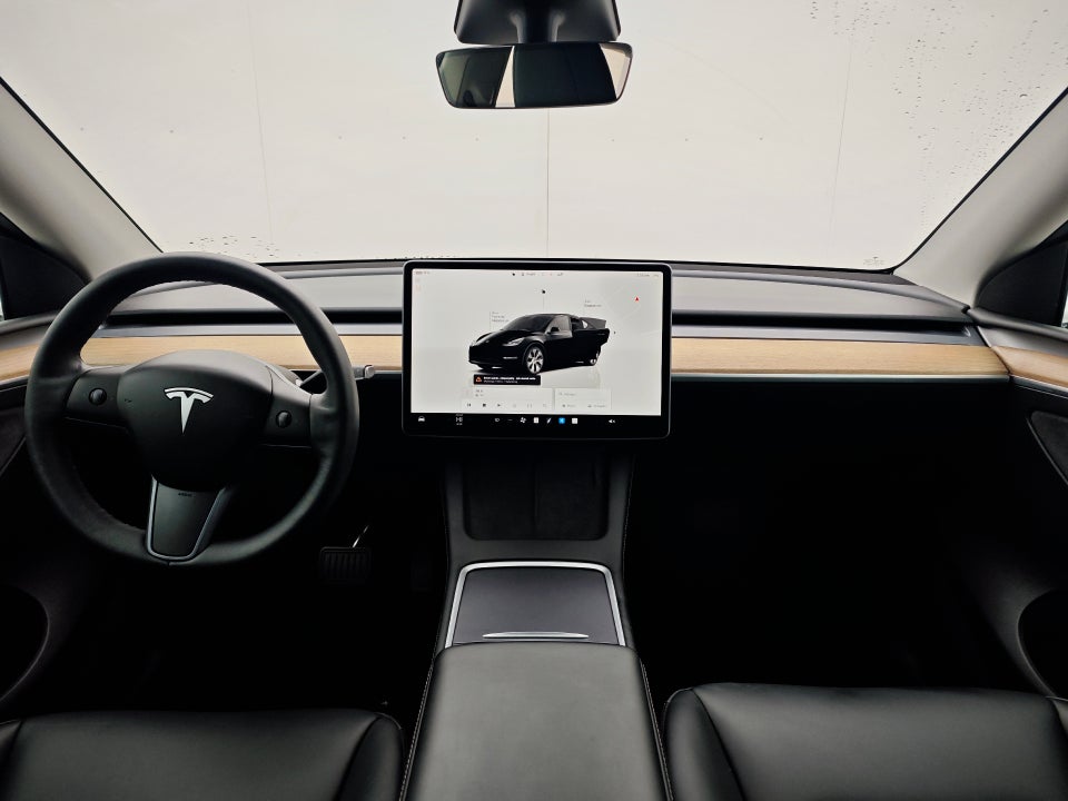 Tesla Model Y RWD 5d