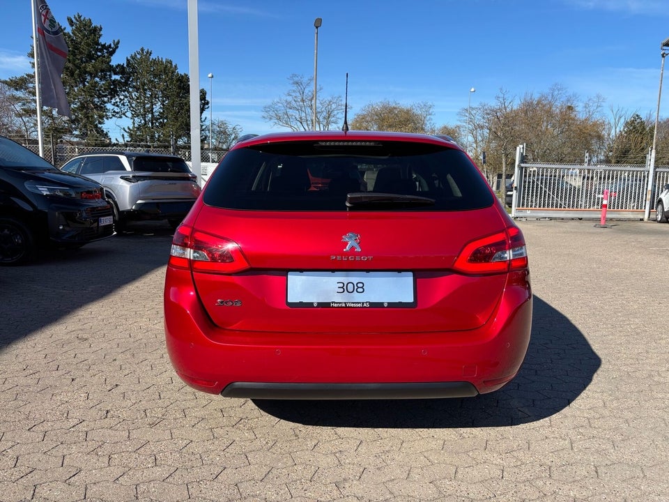 Peugeot 308 1,6 BlueHDi 120 Allure Sky SW EAT6 5d