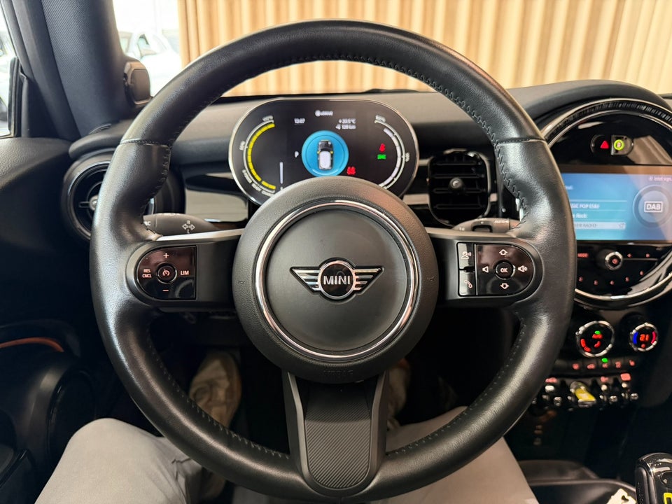 MINI Cooper SE Edition Premium Plus 3d