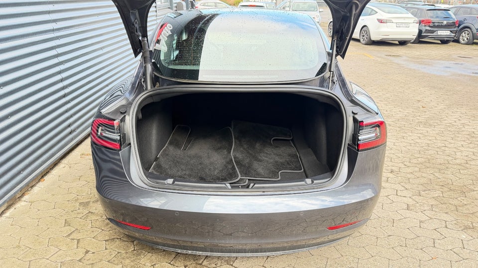 Tesla Model 3 Long Range AWD 4d