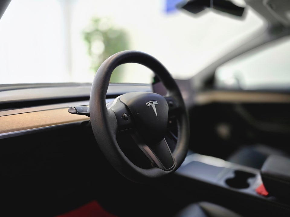 Tesla Model 3 RWD 4d