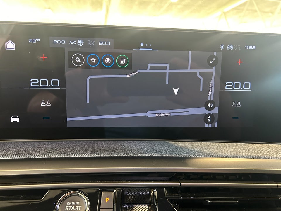 Peugeot e-3008 77 GT Pack 5d