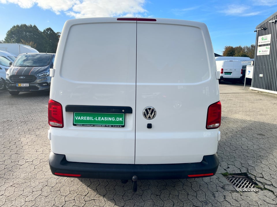 VW Transporter 2,0 TDi 110 Kassevogn lang