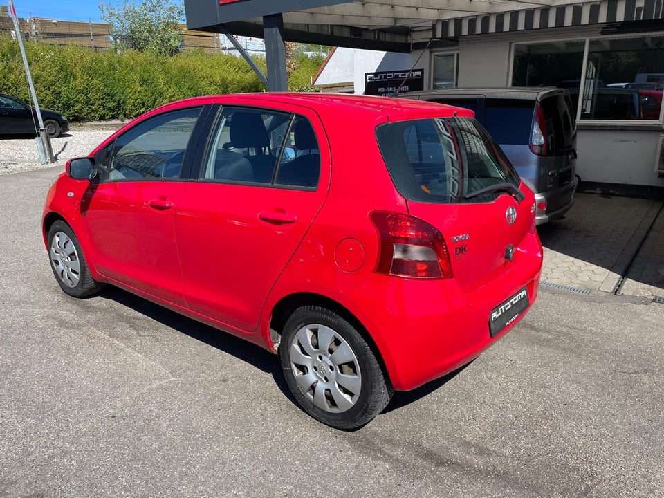 Toyota Yaris 1,3 Luna 5d