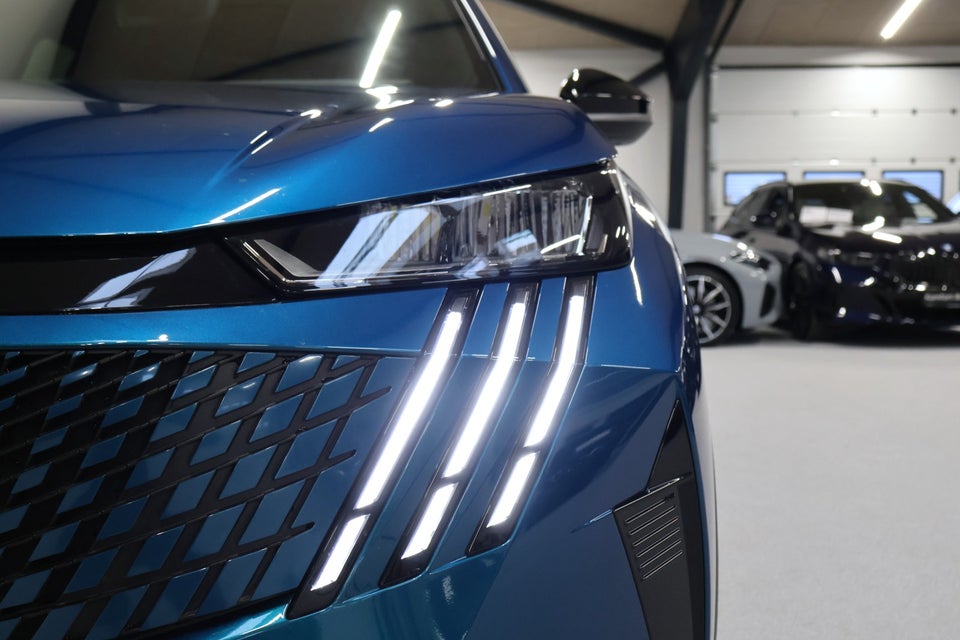 Peugeot e-5008 77 Allure Pack 7prs 5d