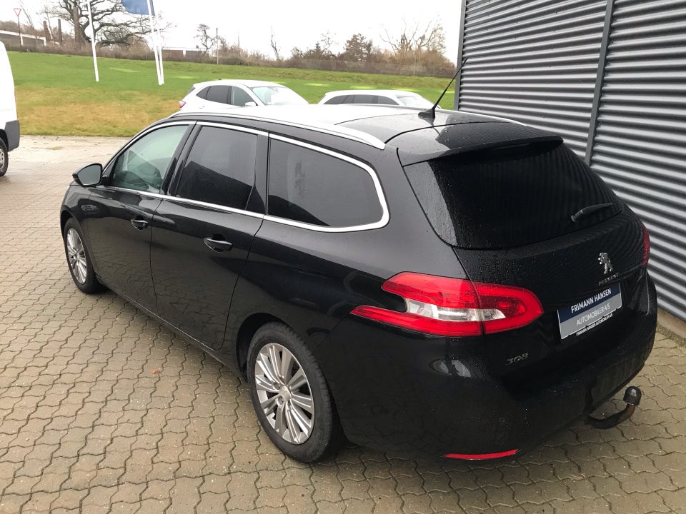 Peugeot 308 1,2 PureTech 130 Infinity SW 5d