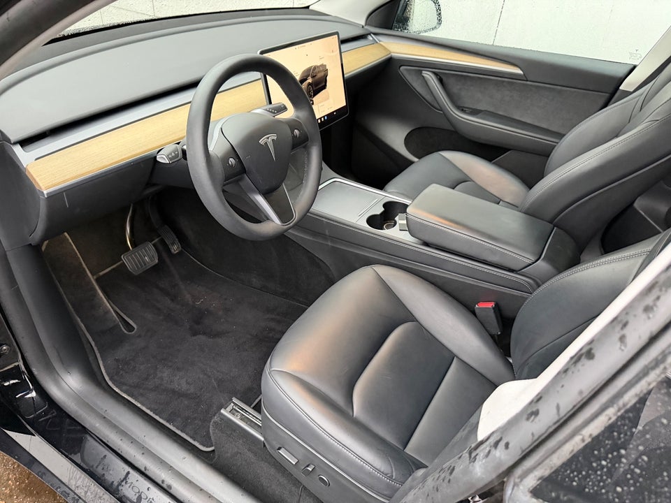 Tesla Model Y RWD 5d