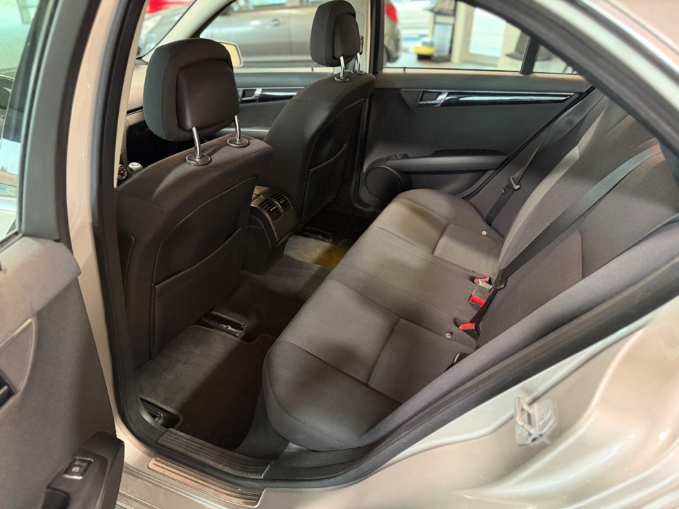 Mercedes C200 2,2 CDi Classic 4d