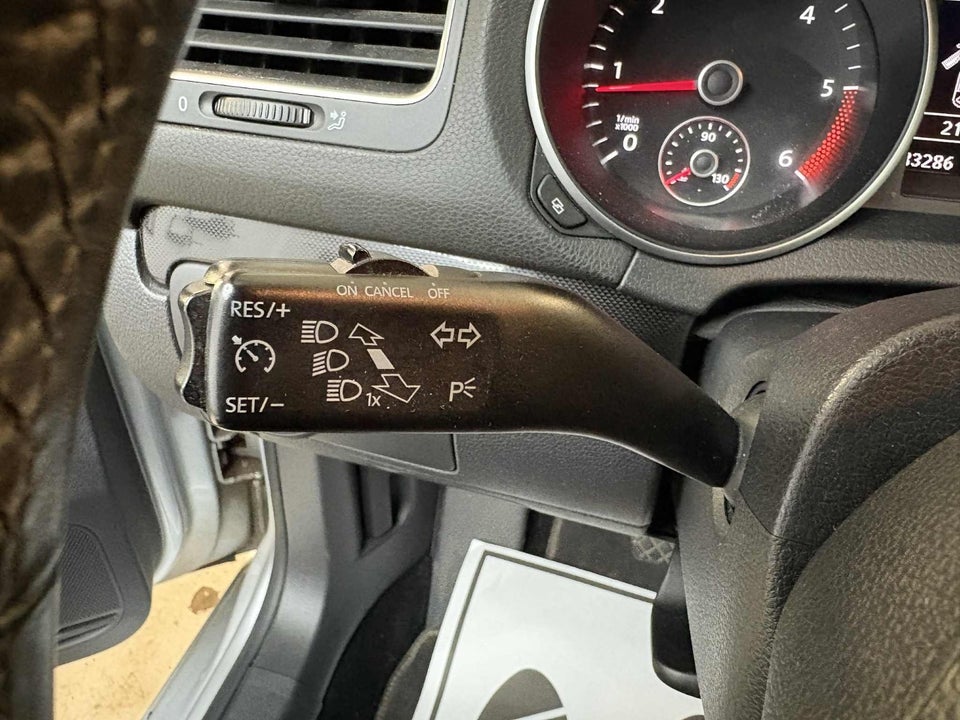 VW Golf VI 1,6 TDi 105 BlueMotion 5d