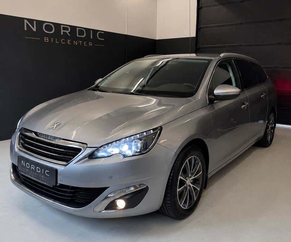 Peugeot 308 1,2 e-THP 130 Allure+ SW 5d
