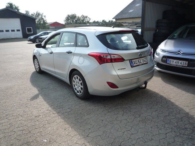 Hyundai i30 1,6 GDi Comfort CW Eco 5d