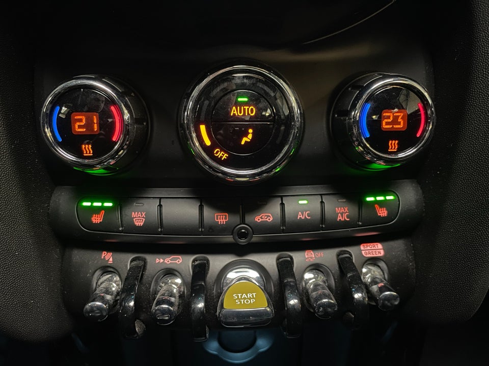 MINI Cooper SE Classic Trim 3d