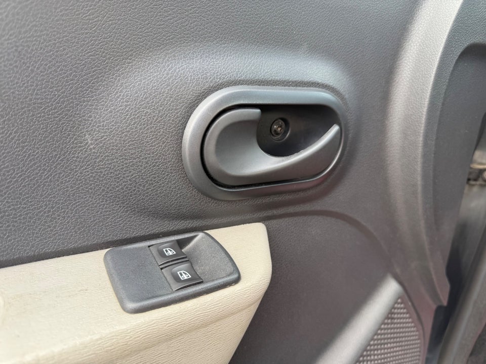 Dacia Lodgy 1,6 16V Ambiance 7prs 5d