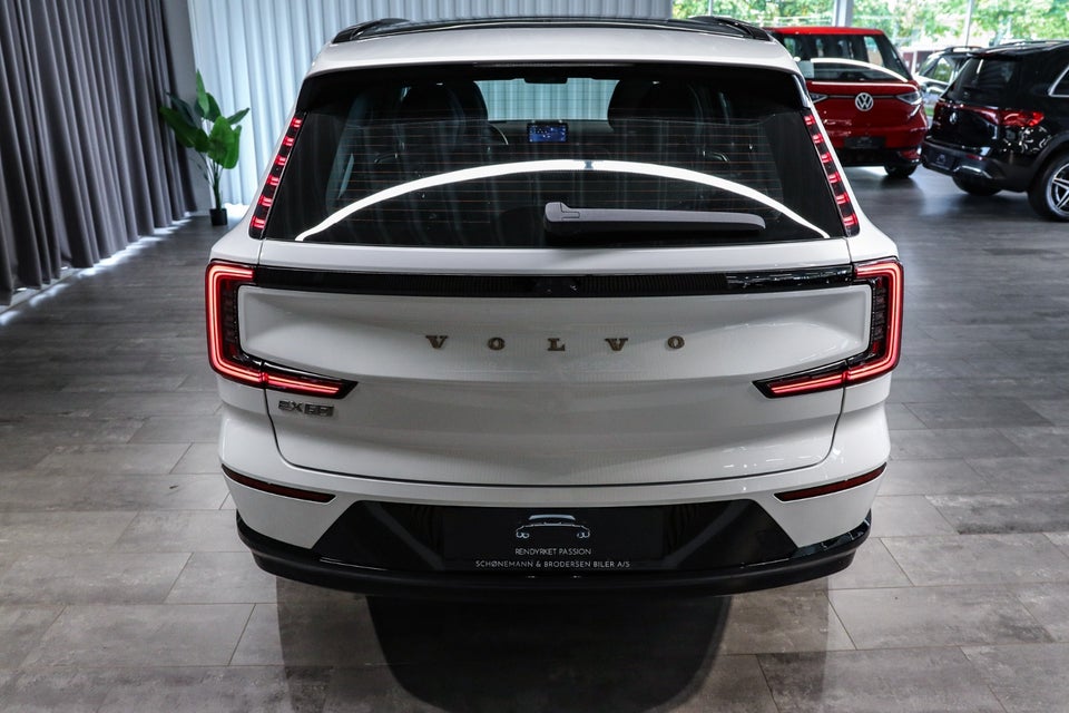 Volvo EX90 Plus 7prs 5d