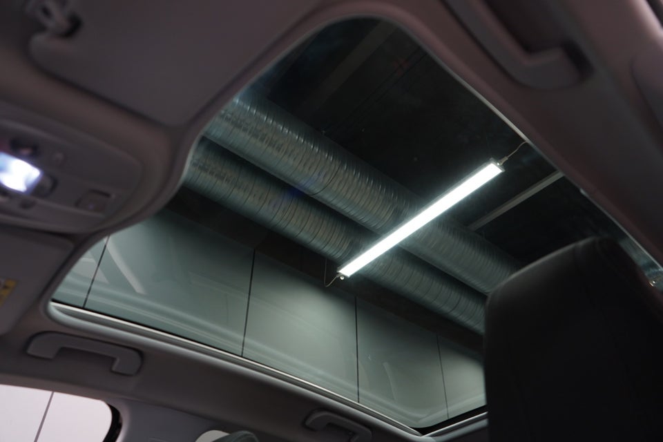 Peugeot 308 1,2 e-THP 130 Allure Sky 5d