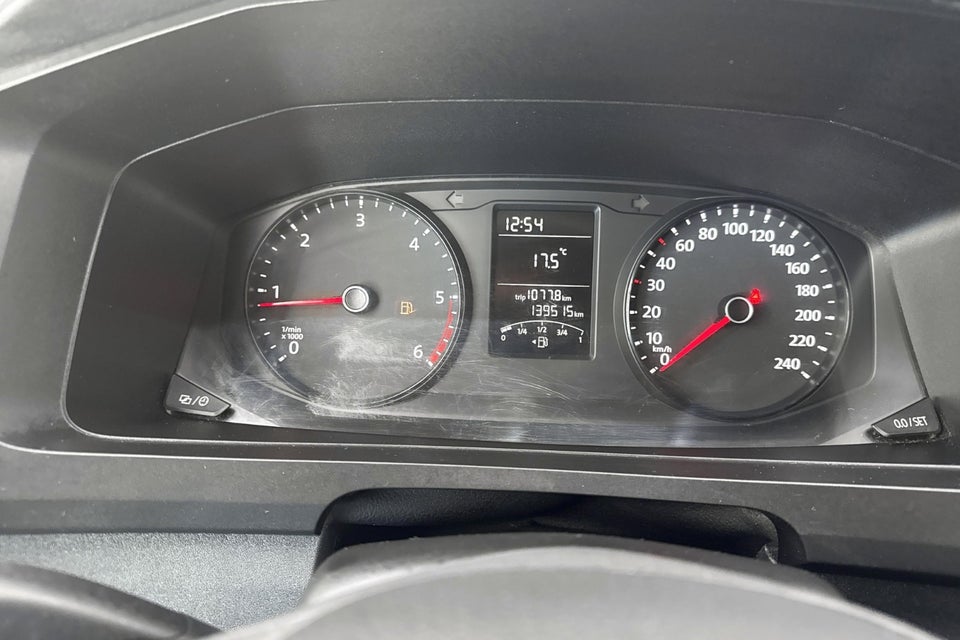 VW Transporter 2,0 TDi 150 Kassevogn lang