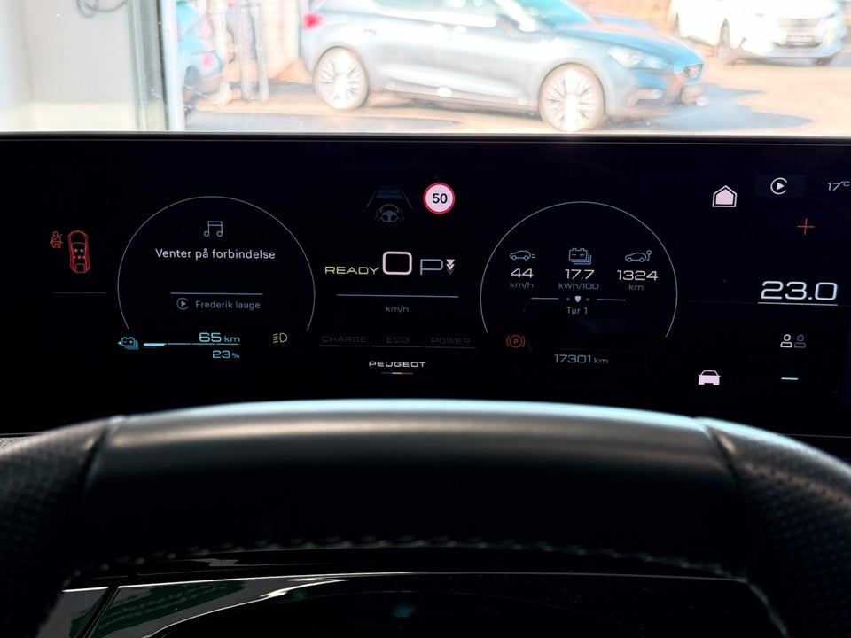 Peugeot e-3008 77 GT Pack 5d