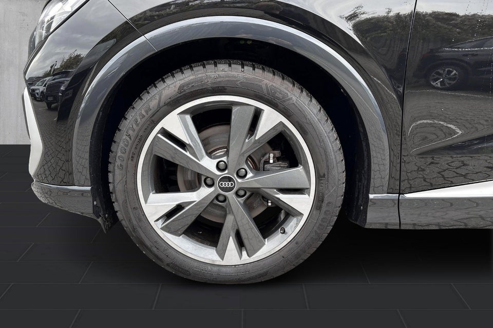 Audi Q4 e-tron 35  5d