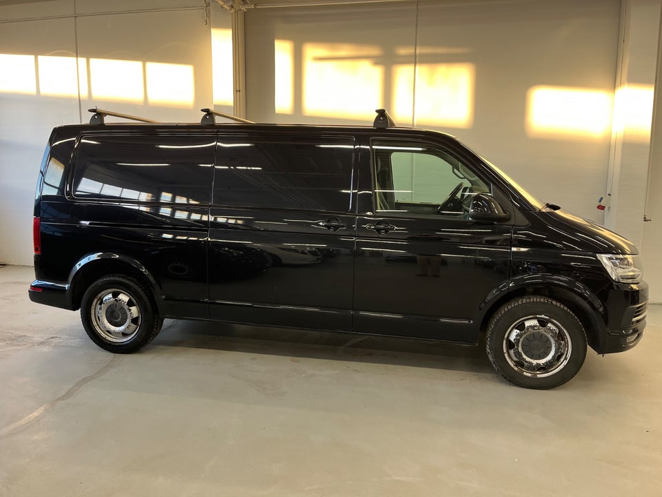 VW Transporter 2,0 TDi 204 Kassevogn DSG lang