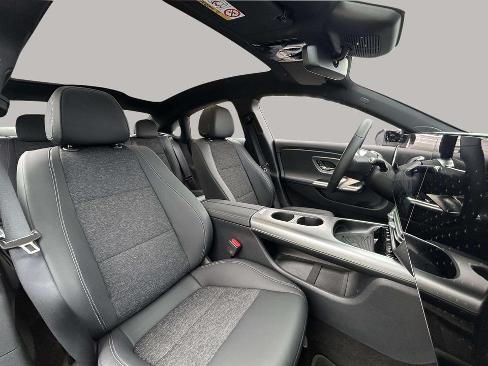 Mercedes CLA250+ EQ Progressive Advance Plus 4d