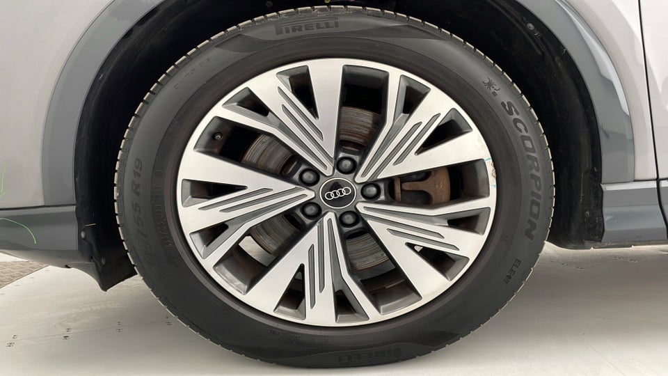 Audi Q4 e-tron 45 Attitude quattro 5d