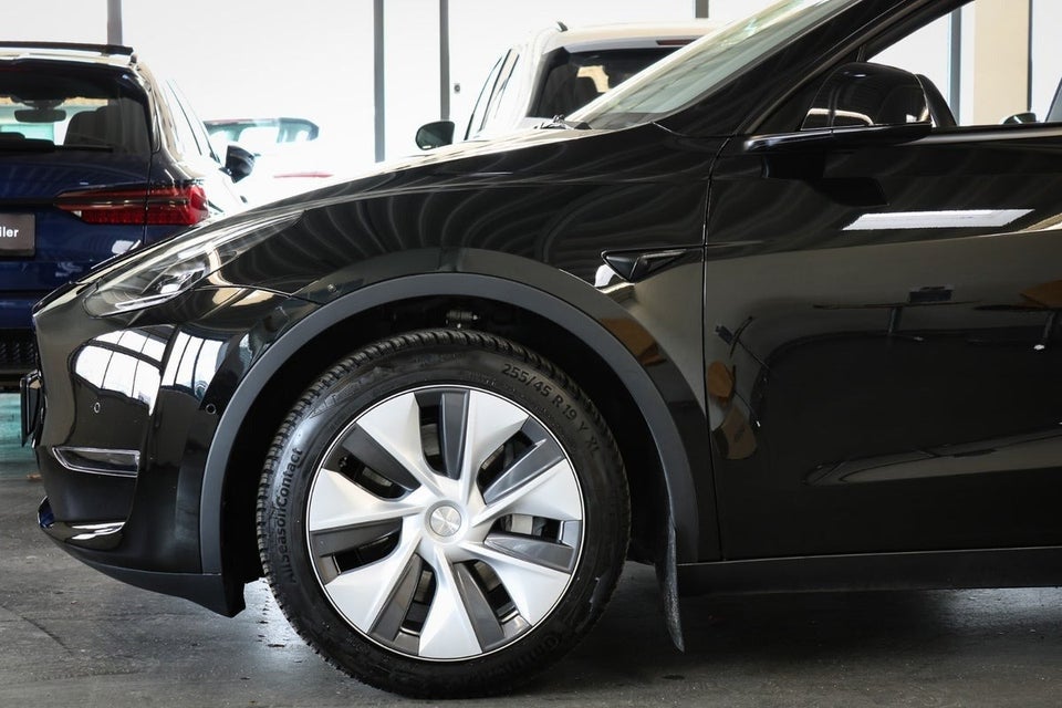 Tesla Model Y Long Range AWD 5d