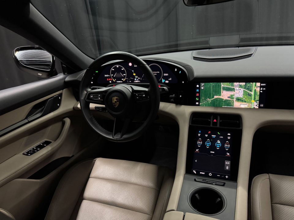Porsche Taycan Performance+ 4d
