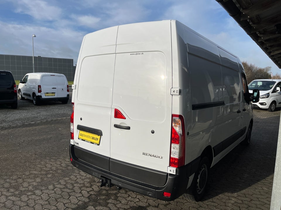 Renault Master IV T33 2,3 dCi 150 L2H2 Kassevogn