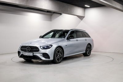 Mercedes E300 de 2,0 AMG Line stc. aut. 4Matic 5d