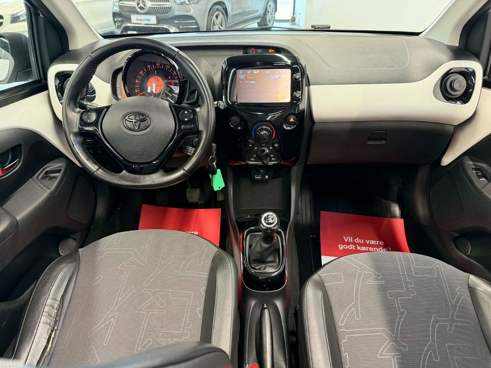 Toyota Aygo 1,0 VVT-i x-sky 5d