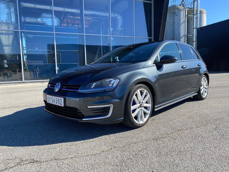 VW Golf VII 1,4 GTE DSG 5d